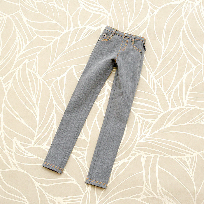 001 Slim Fit Jeans